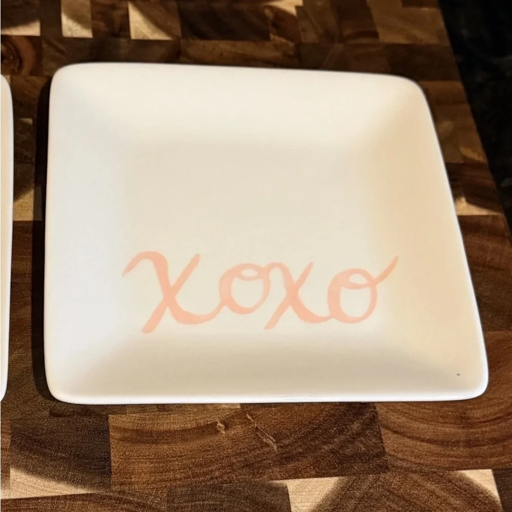 NEW S4 Pottery Barn Watercolor Heart Stoneware Appetizer Plates Pink Hearts XOXO
